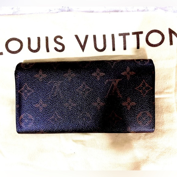 Authentic Louis Vuitton Sarah  Wallet💋 - Picture 7 of 13